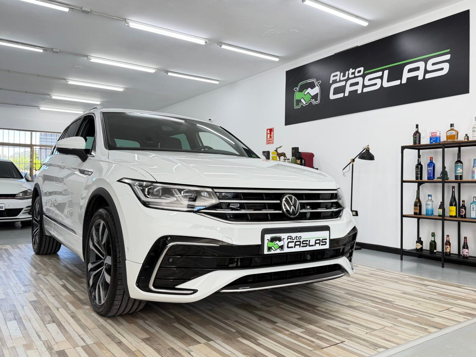 VOLKSWAGEN Tiguan R Line 