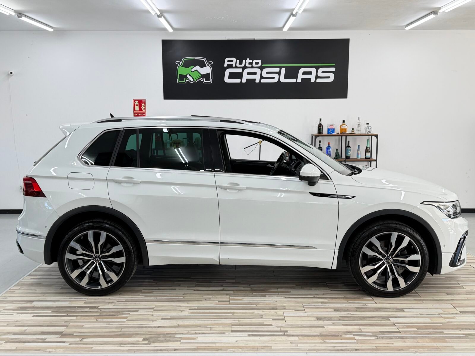 VOLKSWAGEN Tiguan R Line 