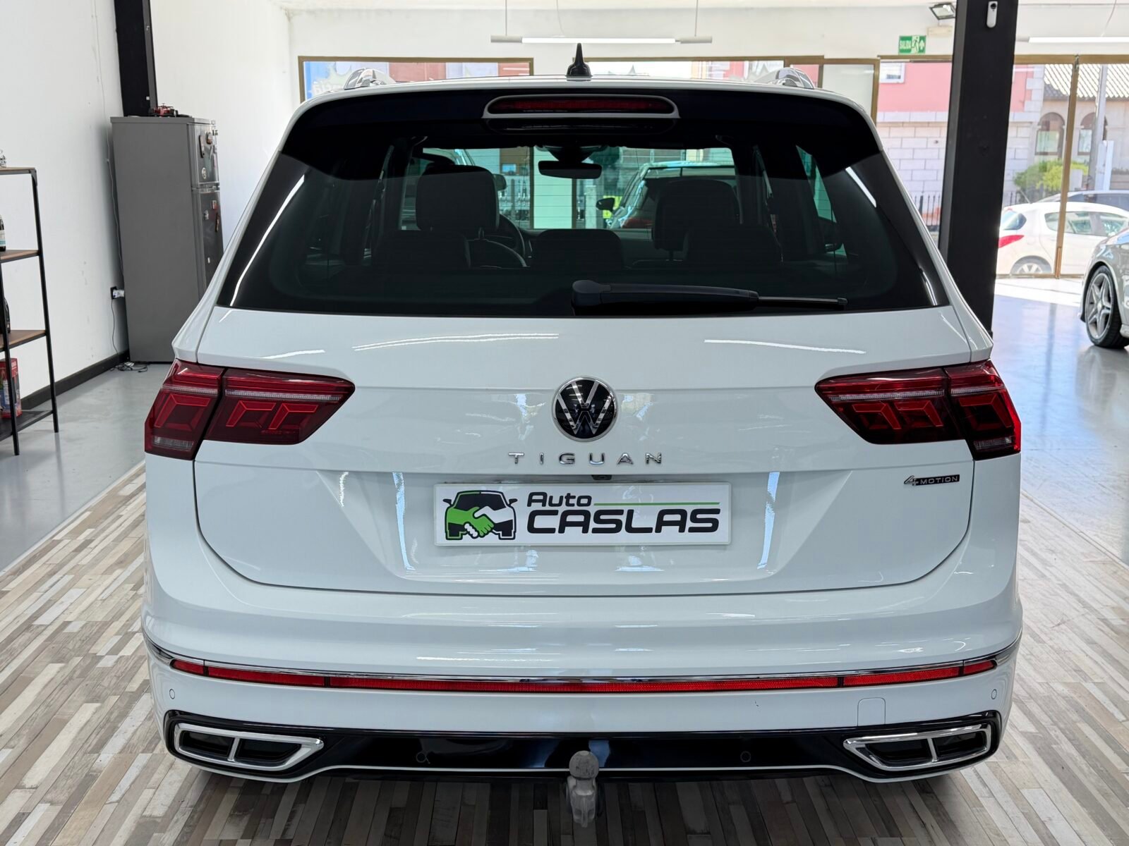 VOLKSWAGEN Tiguan R Line 