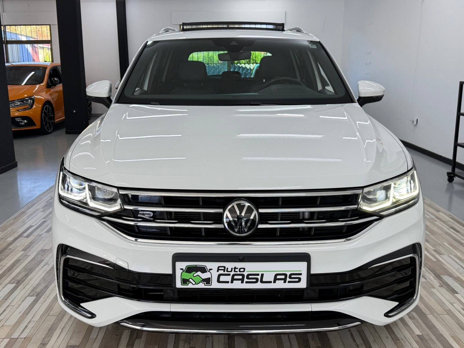 VOLKSWAGEN Tiguan R Line 