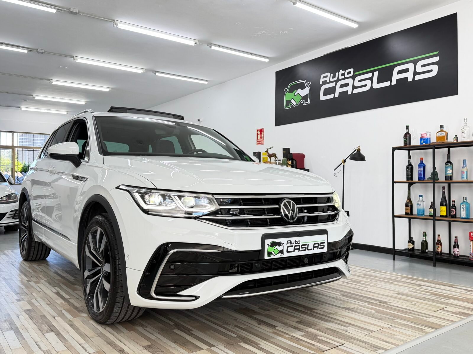 VOLKSWAGEN Tiguan R Line 