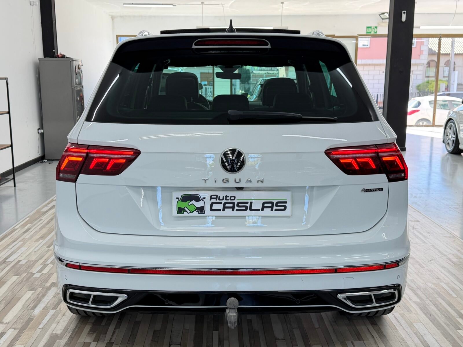 VOLKSWAGEN Tiguan R Line 