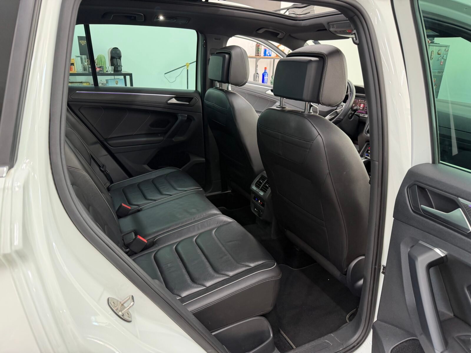 VOLKSWAGEN Tiguan R Line 
