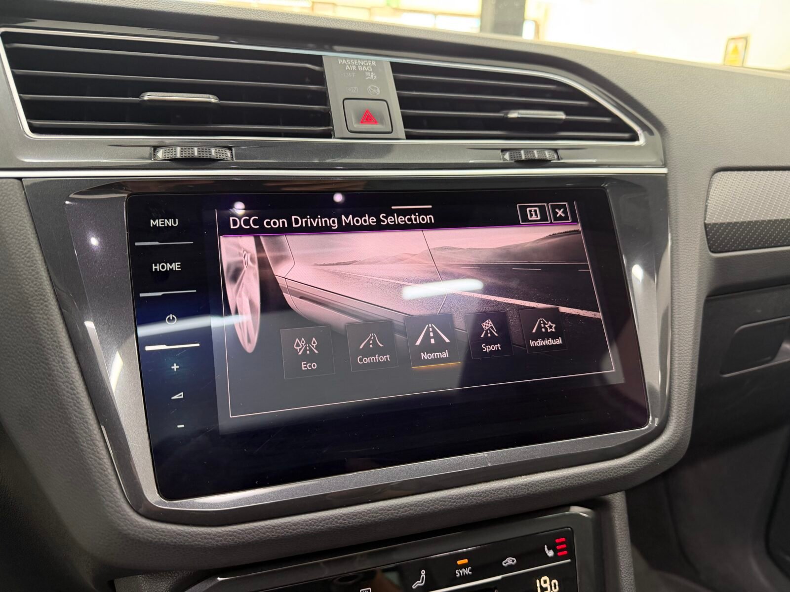 VOLKSWAGEN Tiguan R Line 
