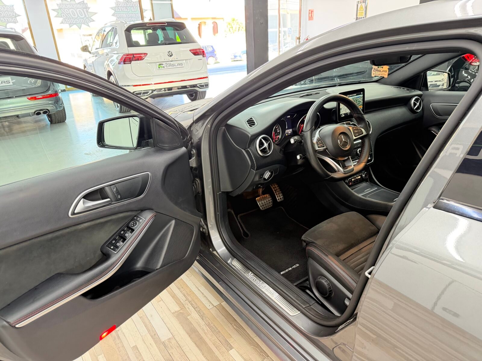 MERCEDES-BENZ Clase A A220 AMG