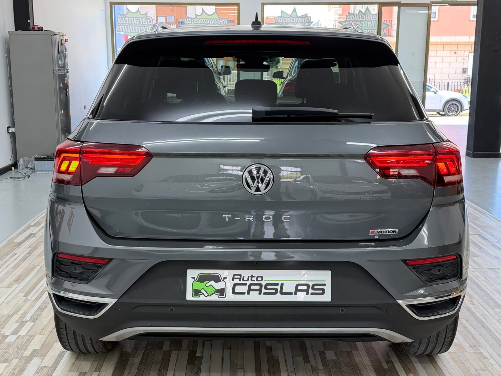 VOLKSWAGEN T-ROC Sport