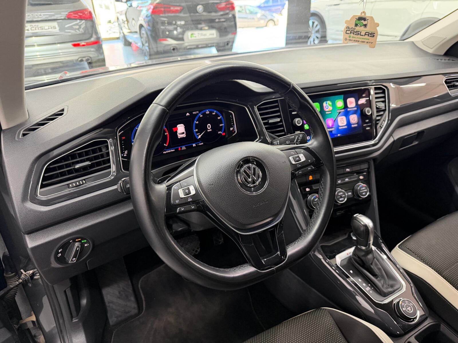 VOLKSWAGEN T-ROC Sport